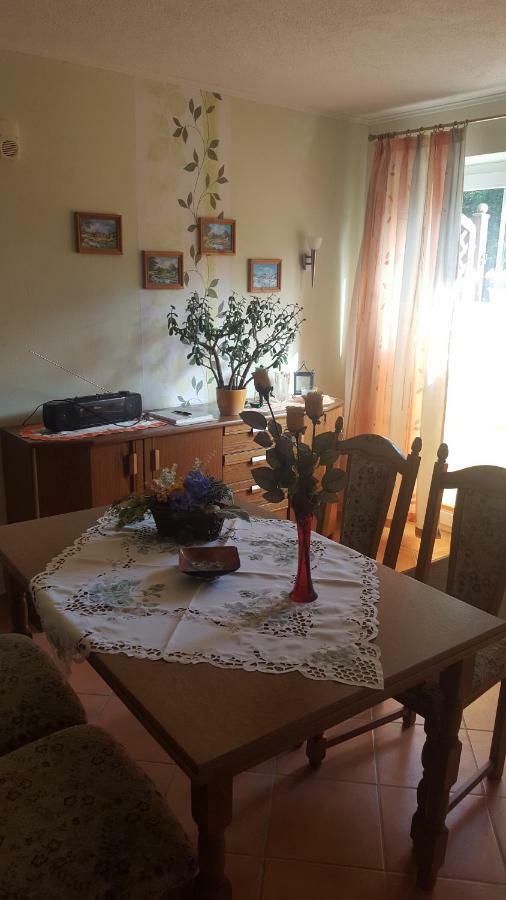 Ferienwohnung "Am Fechtertor- Eingang Zum Schlosspark" Putbus Ngoại thất bức ảnh